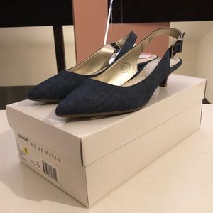 Anne Klein Expert Pump Kitten Heel Navy Denim 6
